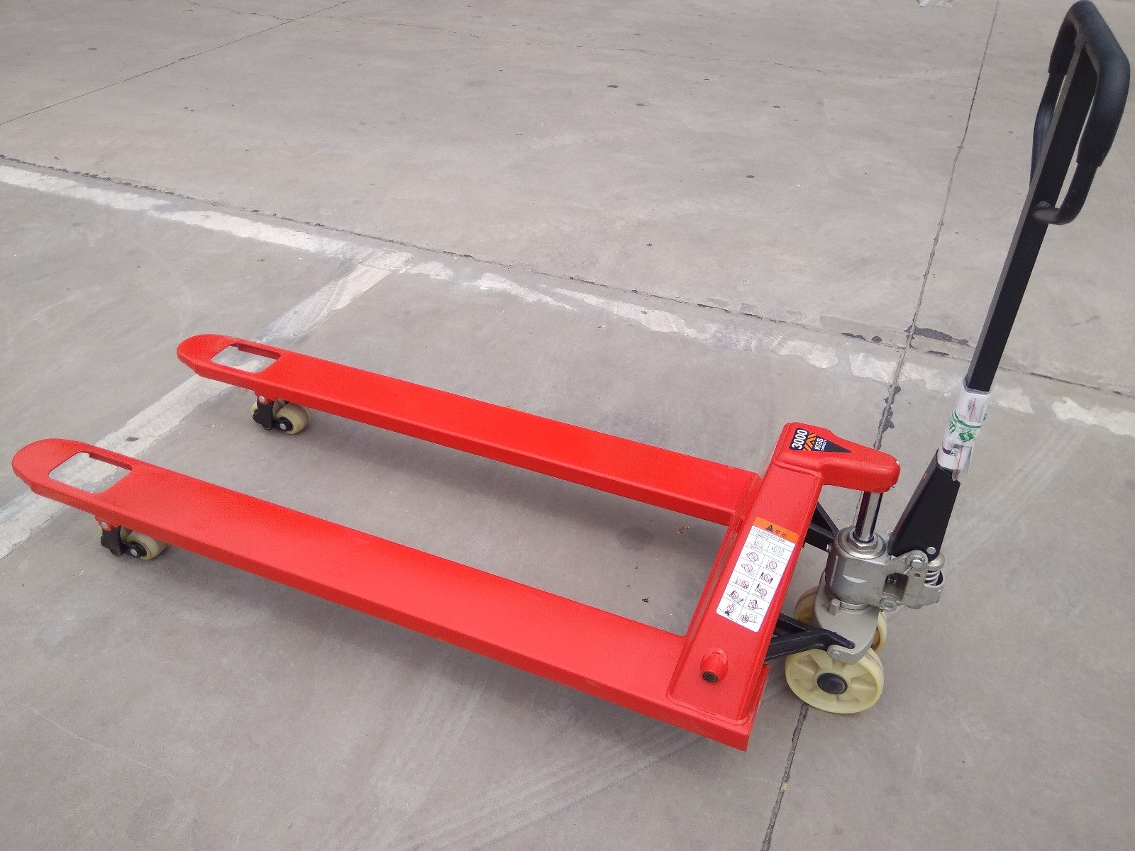 西安手動、電動叉車 供應(yīng)西安液壓搬運車/銀川手動托盤車/太原液壓托盤車/蘭 西安手動液壓搬運車