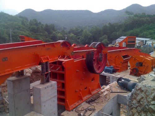 顎破設(shè)備 9001200顎式破碎機 大型粗碎設(shè)備