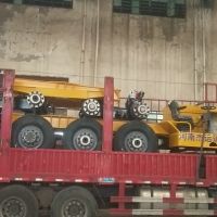 長(zhǎng)垣杰運(yùn)炮車發(fā)貨現(xiàn)場(chǎng)