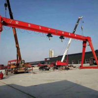 鎮(zhèn)江丹陽(yáng)龍門吊起重機(jī)。半龍門吊機(jī)