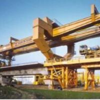 輔助導梁式架橋機，大型桁架式架橋機，還是書強質量可靠