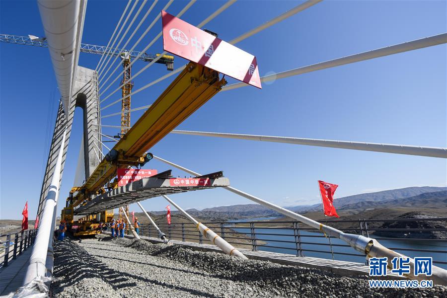 （經濟）（5）阿富準鐵路鋪軌全線貫通 北疆鐵路環(huán)線正式形成