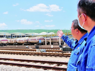 昆明：加快從邊城向國(guó)際樞紐的蝶變