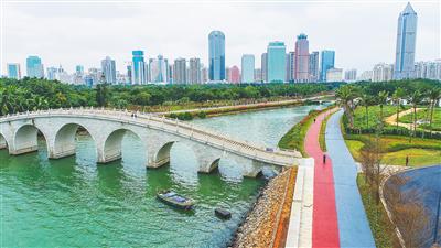 ?？跒硶惩üこ?ldquo;三道&rdquo;（漫步道、跑步道、騎行道）近日正式對(duì)外開放。 本報(bào)記者 張茂 攝