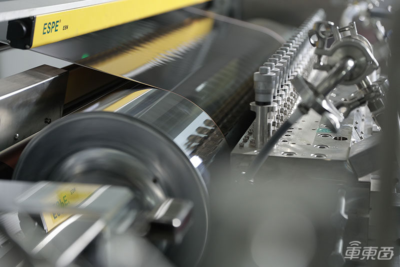 蔚來明年量產(chǎn)，寧德時(shí)代還需十年！揭秘固態(tài)電池量產(chǎn)之謎