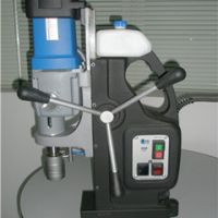 鉆孔范圍可達(dá)110mm，擁有多重保護(hù)的多功能磁力鉆