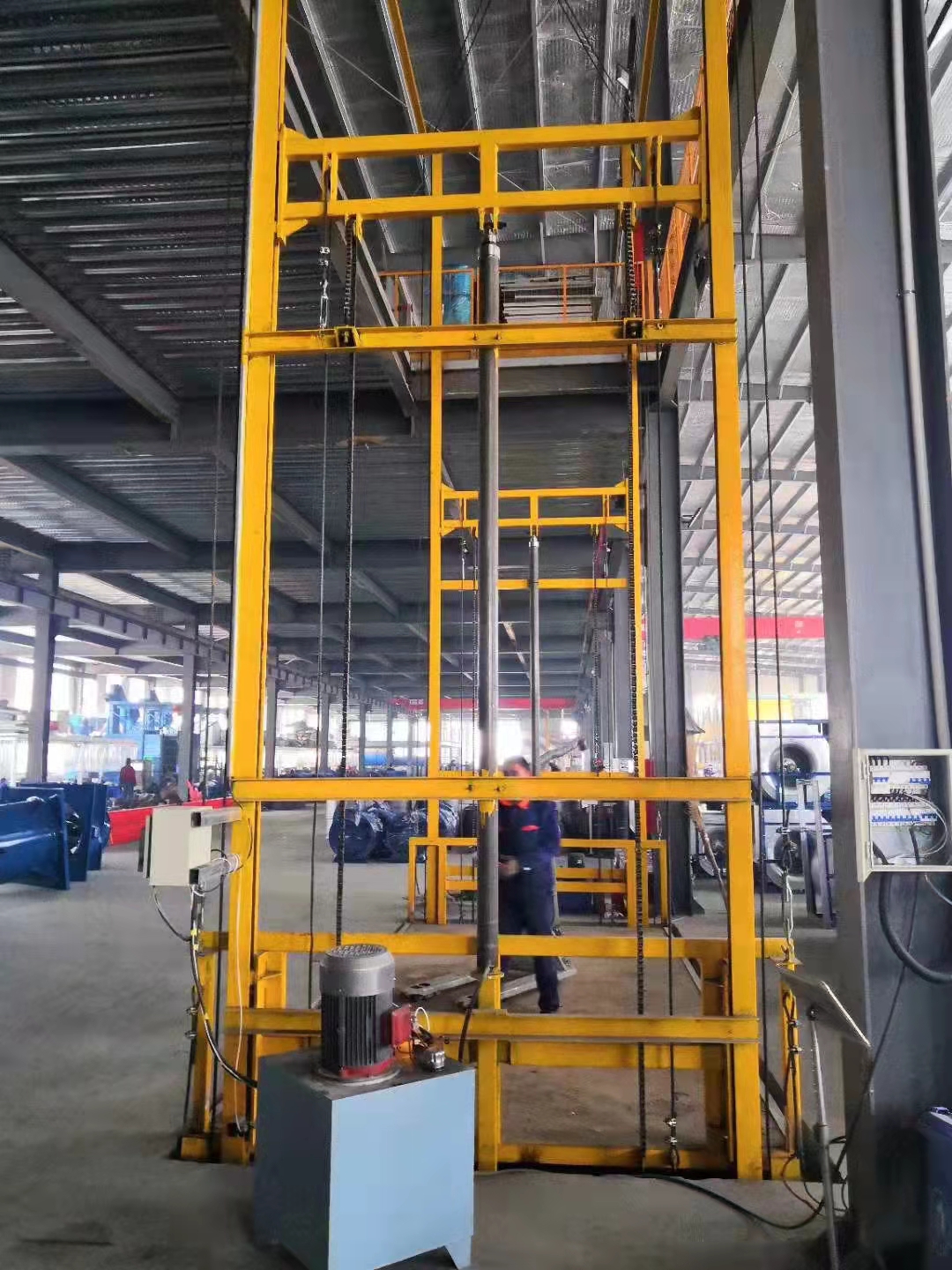 沈陽(yáng)起重機(jī)-液壓升降平臺(tái)