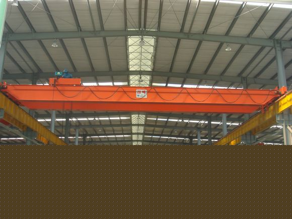 重慶LH型電動(dòng)葫蘆雙梁起重機(jī)