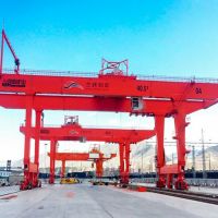 軌道式集裝箱門式起重機(jī)